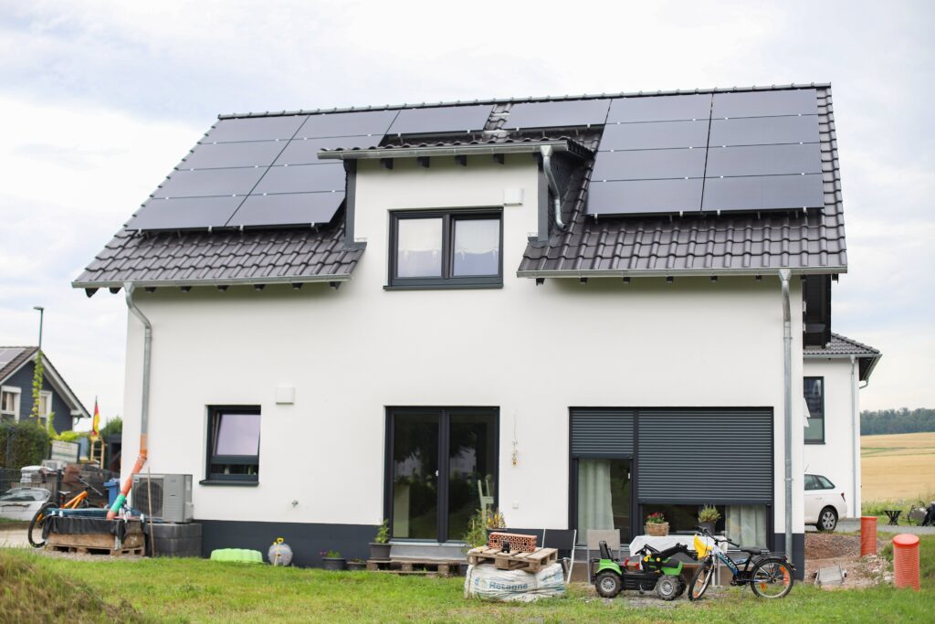 Verschattung von PV-Modulen: Auswirkungen und Lösungen für maximale Effizienz 